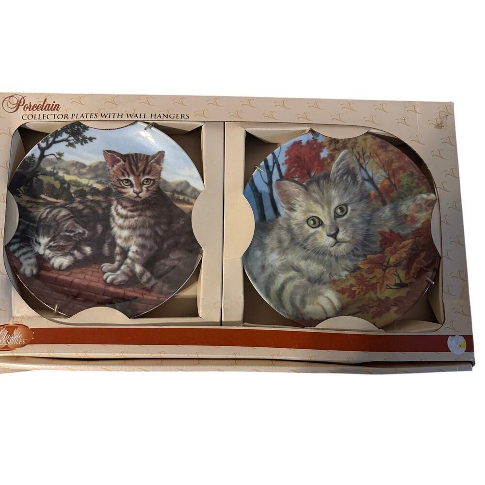 Collectors Edition‎ Cat Plates Walmart Brand